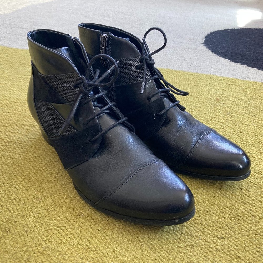 Regarde Le Ciel Stefany Black Ankle Boots 9.5